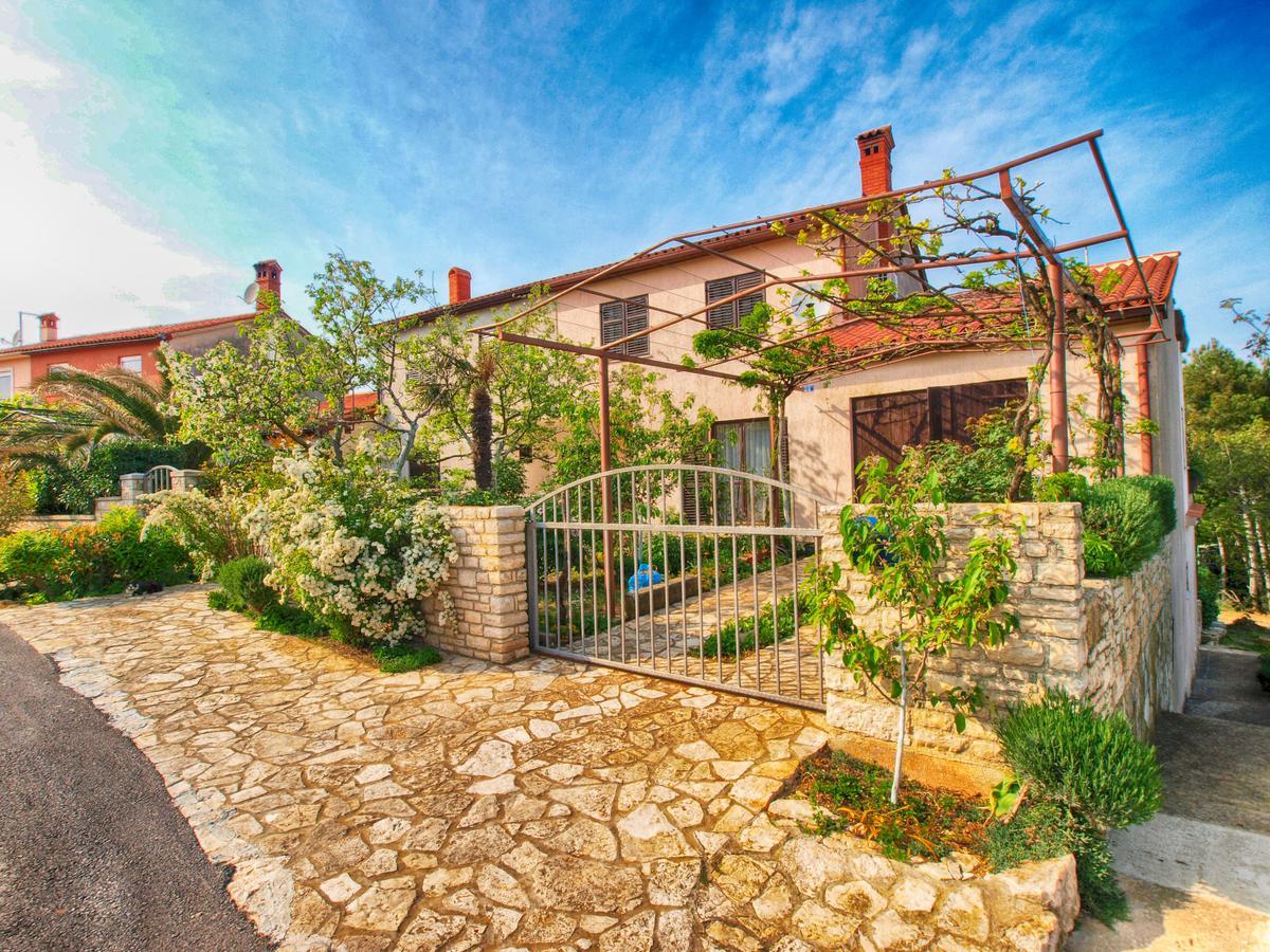 Apartments Dvorine 1210 Banjole Dış mekan fotoğraf