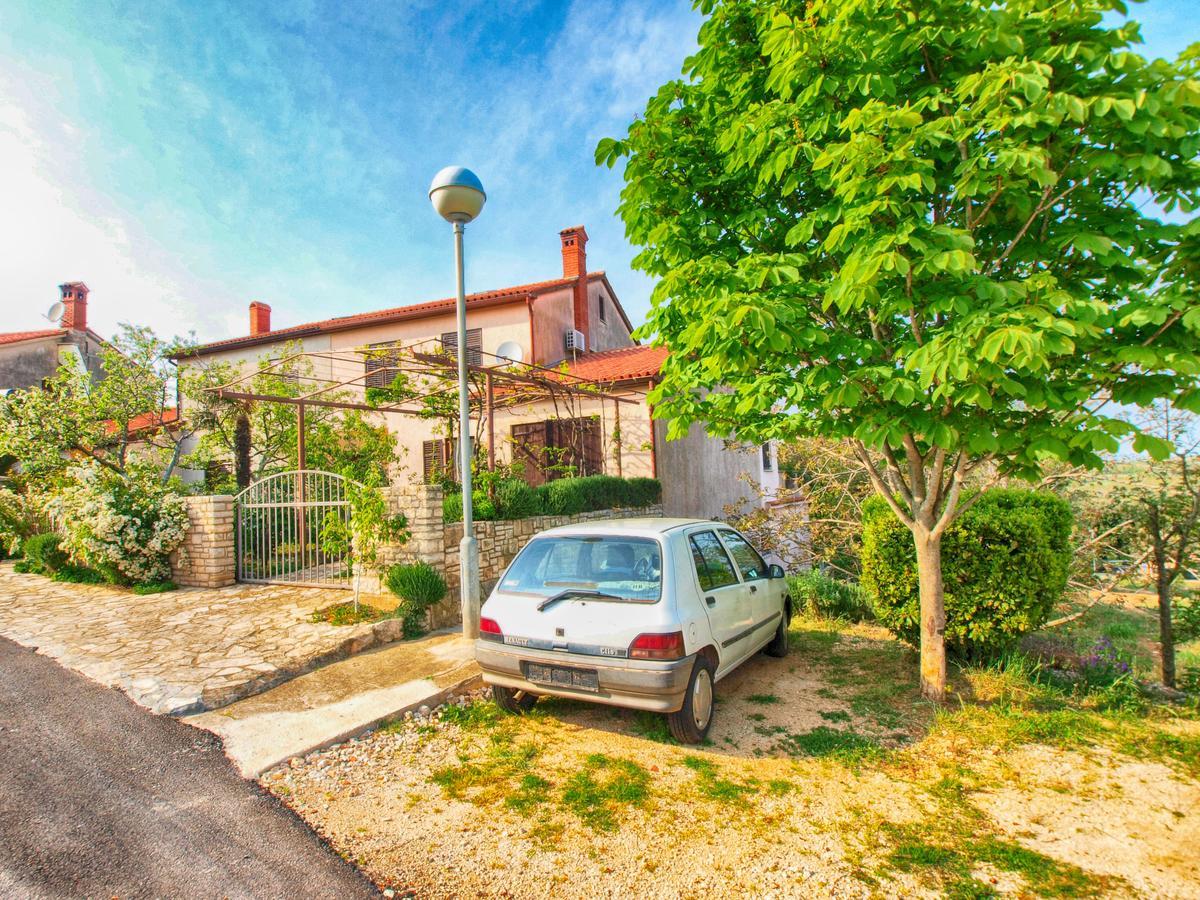 Apartments Dvorine 1210 Banjole Dış mekan fotoğraf