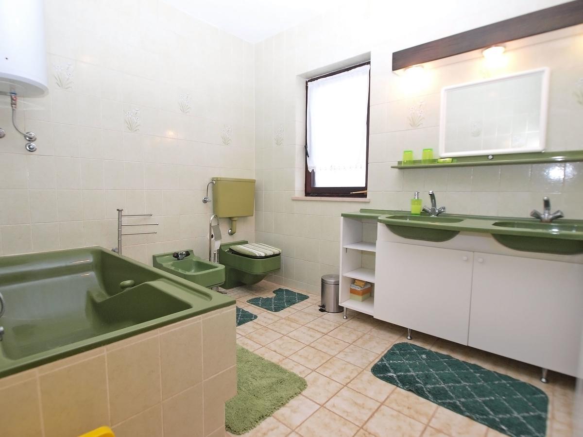 Apartments Dvorine 1210 Banjole Dış mekan fotoğraf